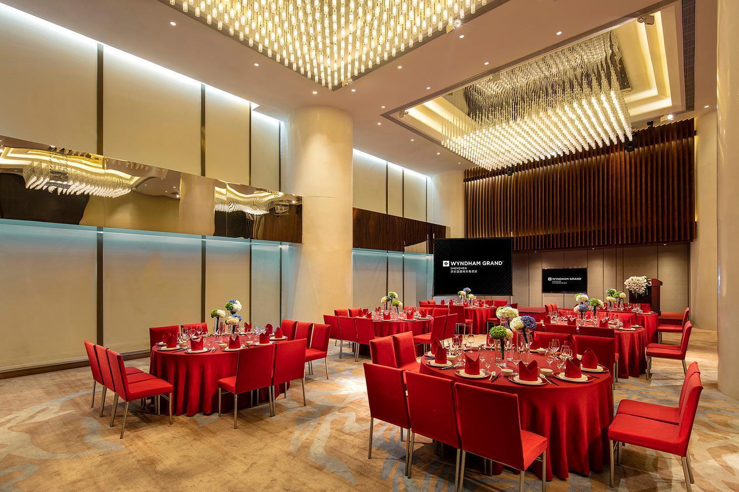 Shenzhen Futian Wyndham Grand Hotel Exterior photo