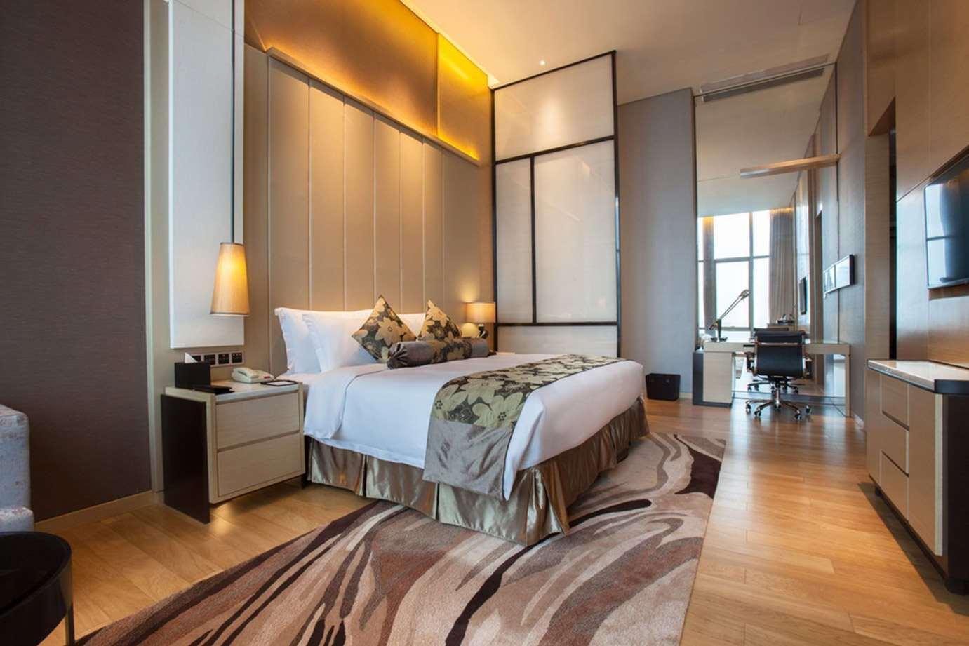 Shenzhen Futian Wyndham Grand Hotel Exterior photo