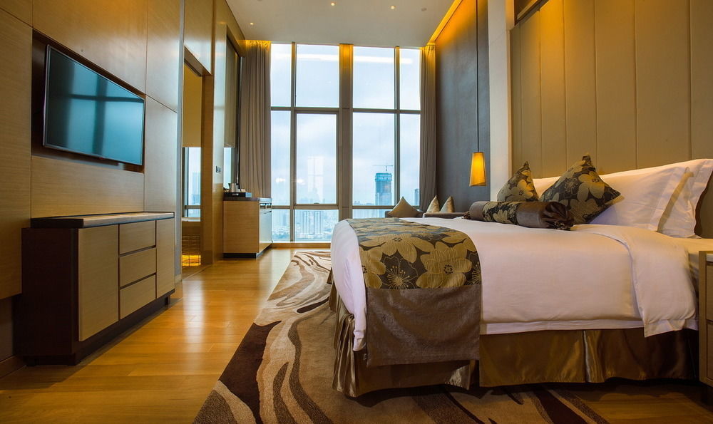 Shenzhen Futian Wyndham Grand Hotel Exterior photo
